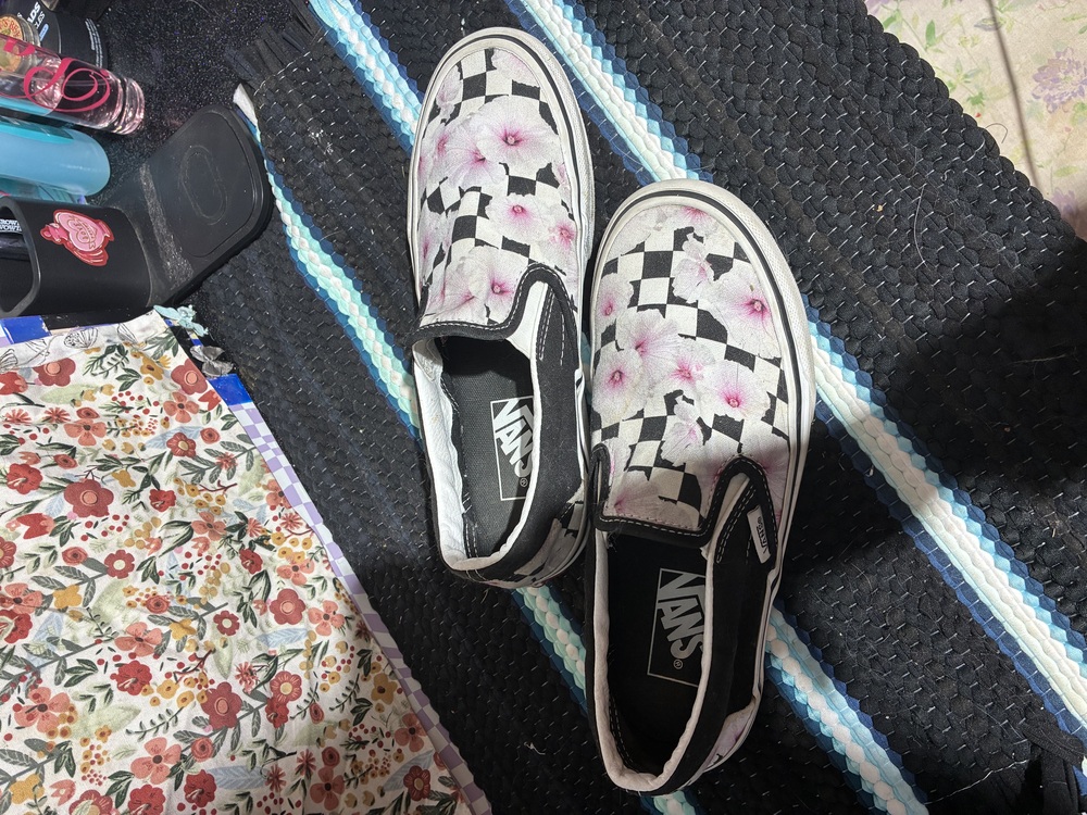 Vans Shoes Womens 5 Mens 3.5 Classic Slip-On Black Hibiscus Floral Check Comfort